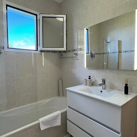 Вилла Serenity Порту-Мониш